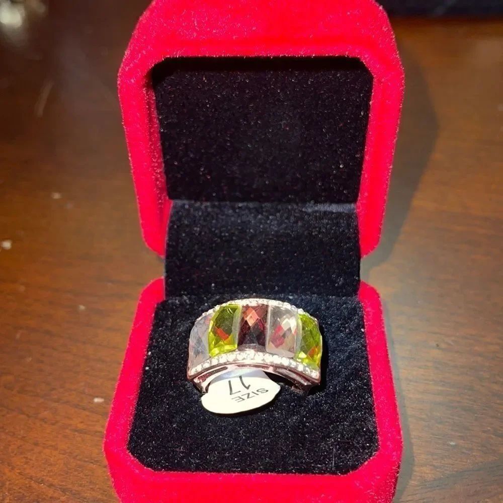 NWT rose gold heart design ring pink green crystal